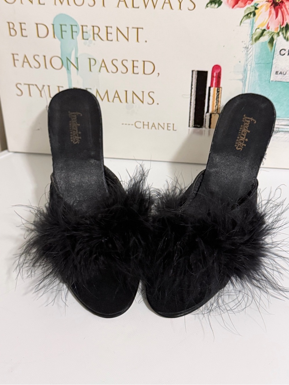 Vintage Frederick’s of Hollywood Black Marabou Feather Slide Heels - 8